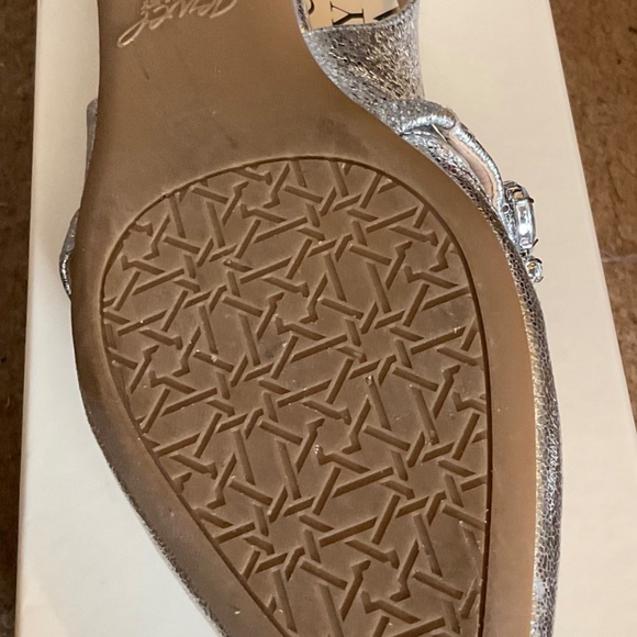 Badgley Mischka shiny flats - Picture 2 of 4